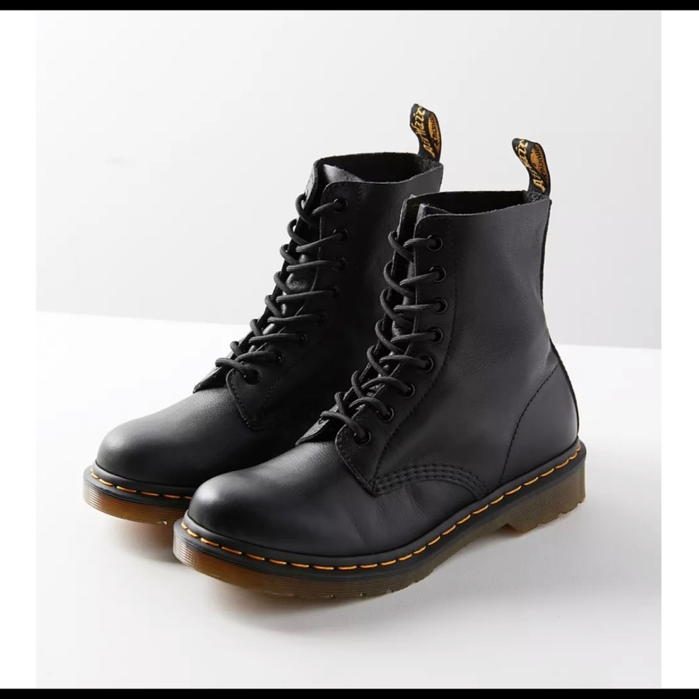 Doc Marten 8-eye combat boots